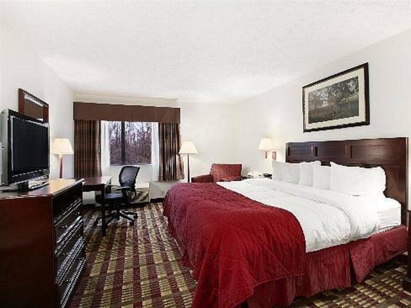 Hotel Baymont By Wyndham Boston Heights/Hudson Extérieur photo
