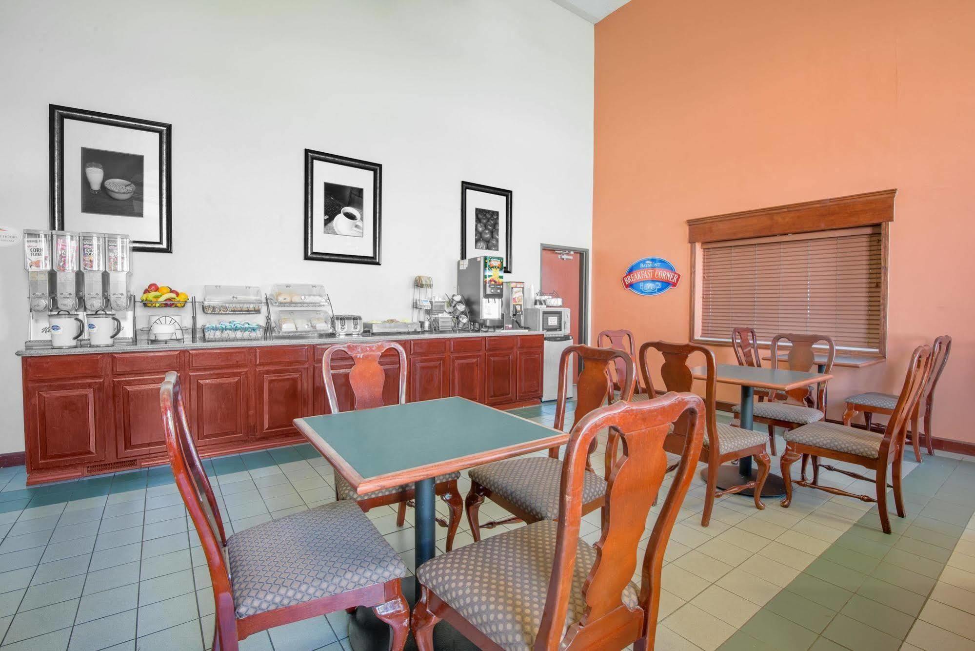Hotel Baymont By Wyndham Boston Heights/Hudson Extérieur photo
